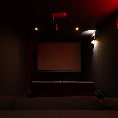 Duplex Cinema I Luxe Collection Paris