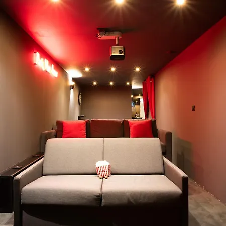 Duplex Cinema I Luxe Collection * Paris