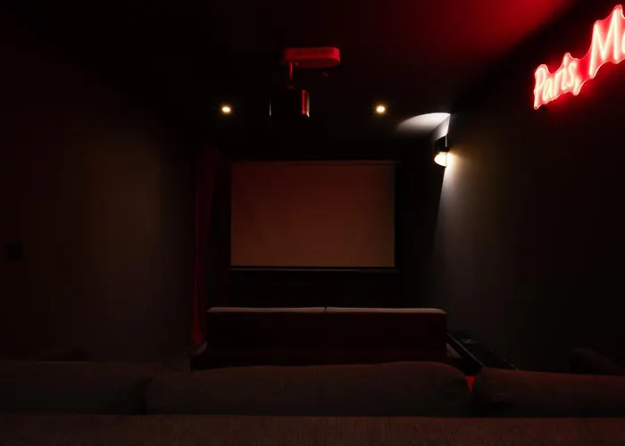 Duplex Cinema I Luxe Collection Paris