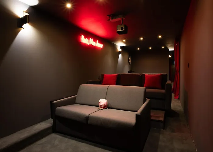 Duplex Cinema I Luxe Collection アパート