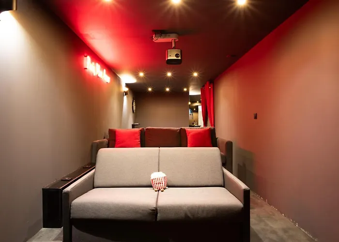 Duplex Cinema I Luxe Collection * Paris